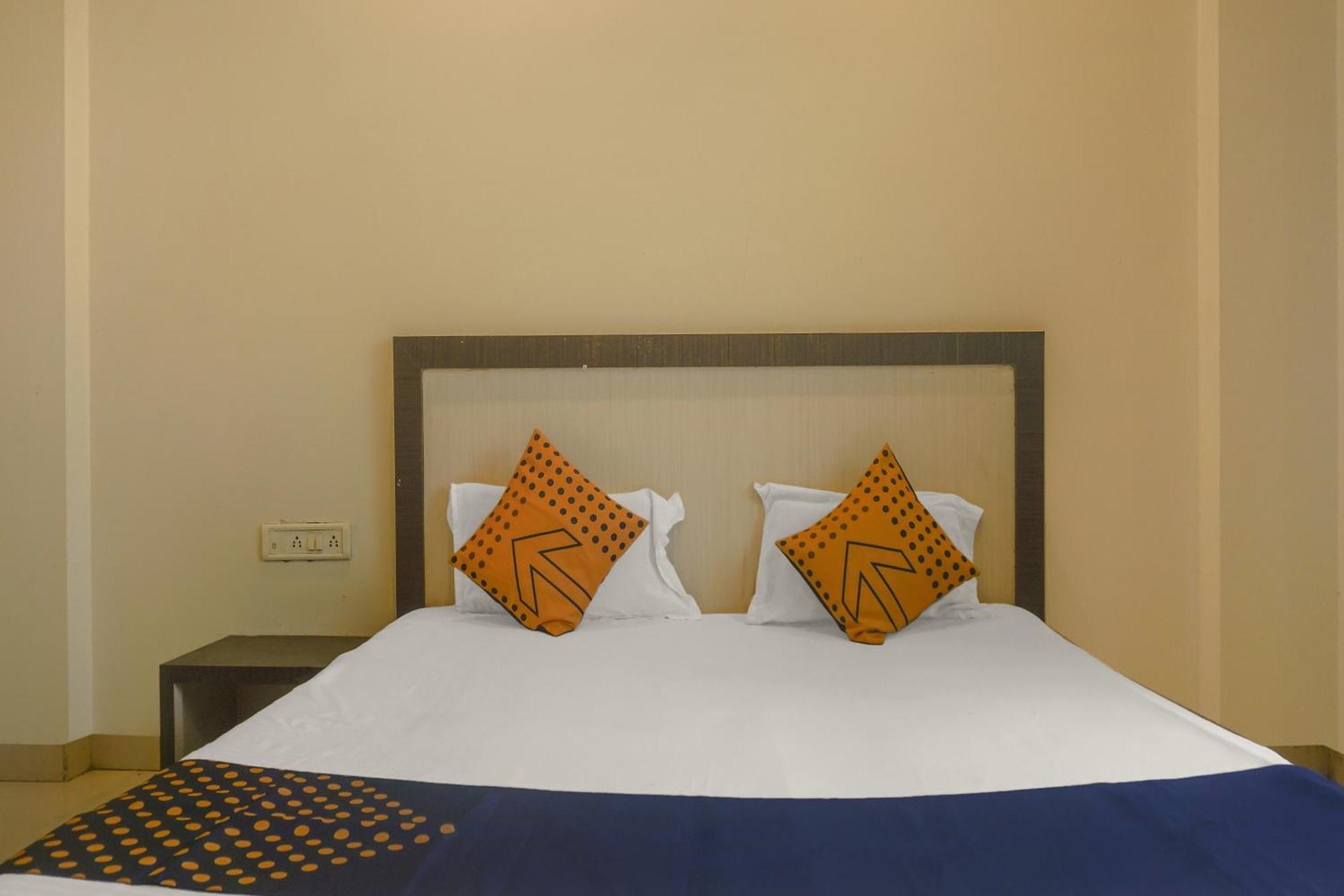 Hotel O Peacock Lodging Kharakvasla المظهر الخارجي الصورة